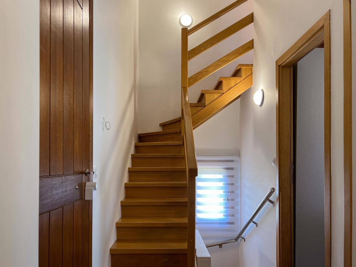 Heaven Luxury Villa Nea Roda Exterior photo