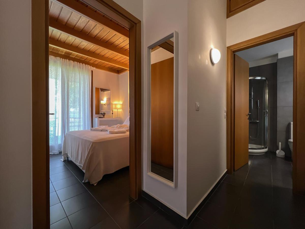 Heaven Luxury Villa Nea Roda Exterior photo